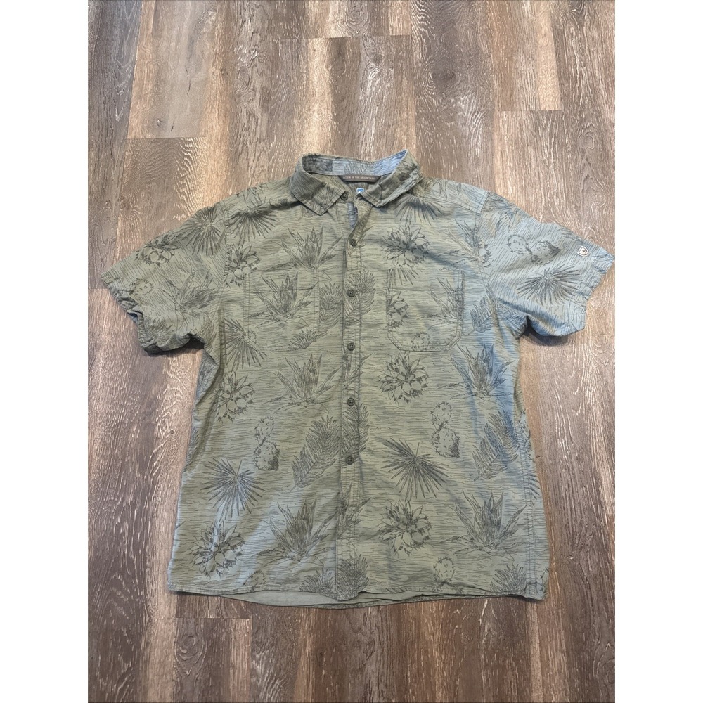 KUHL Thrive Shirt Men's M Green Cactus Desert Print 7575 Short Sleeve Button Up